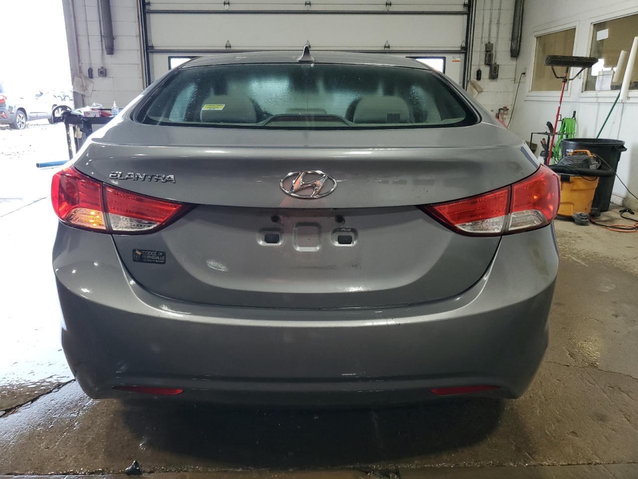 2013 Hyundai Elantra Gls - Фото 6