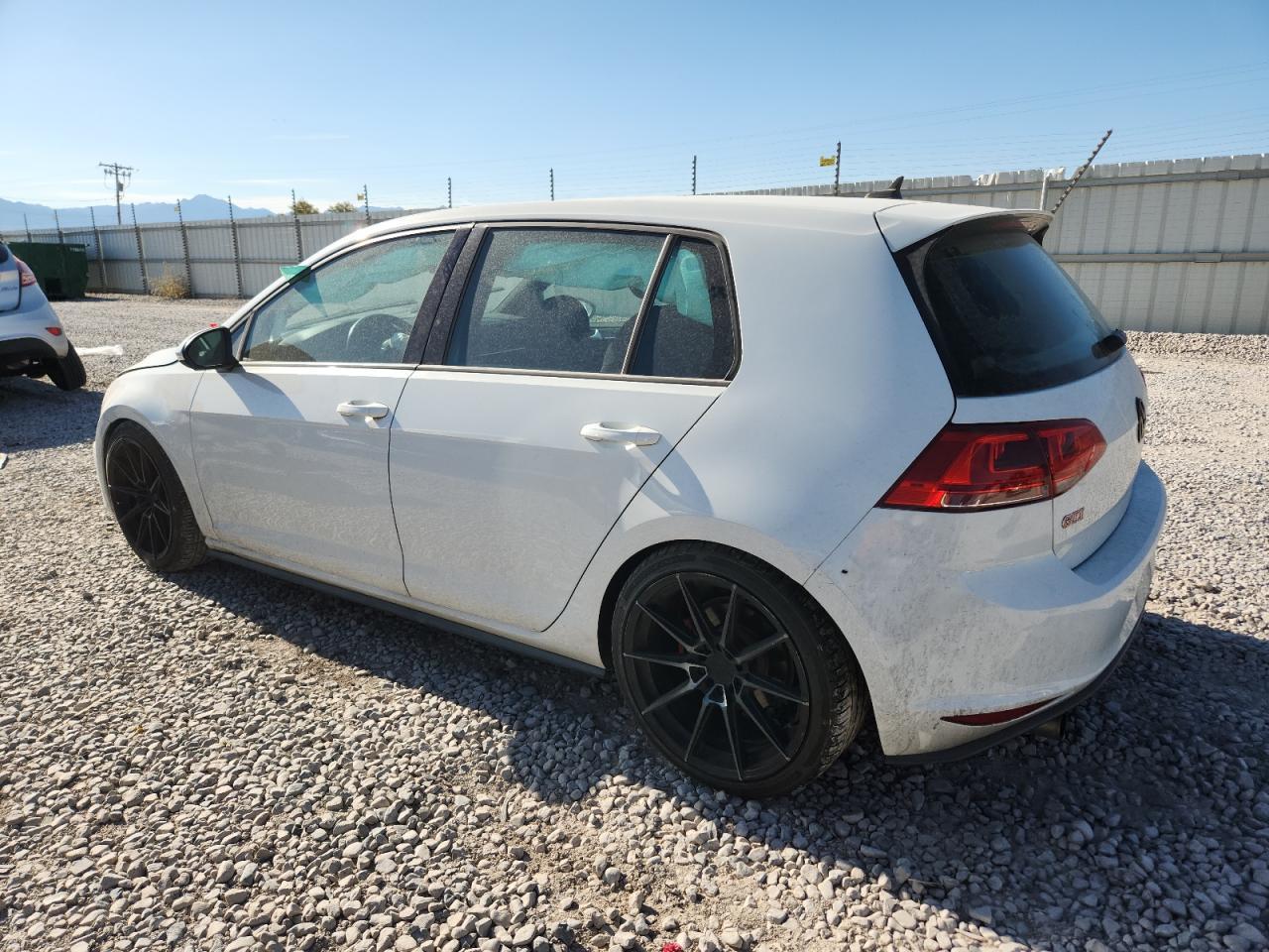 2016 Volkswagen Gti S/Se - Image 2