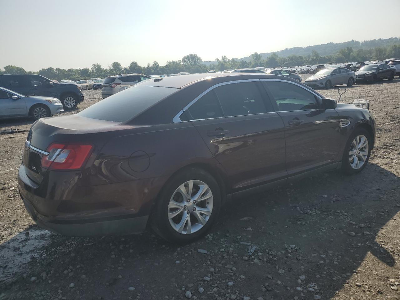 2011 Ford Taurus Sel - Фото 3