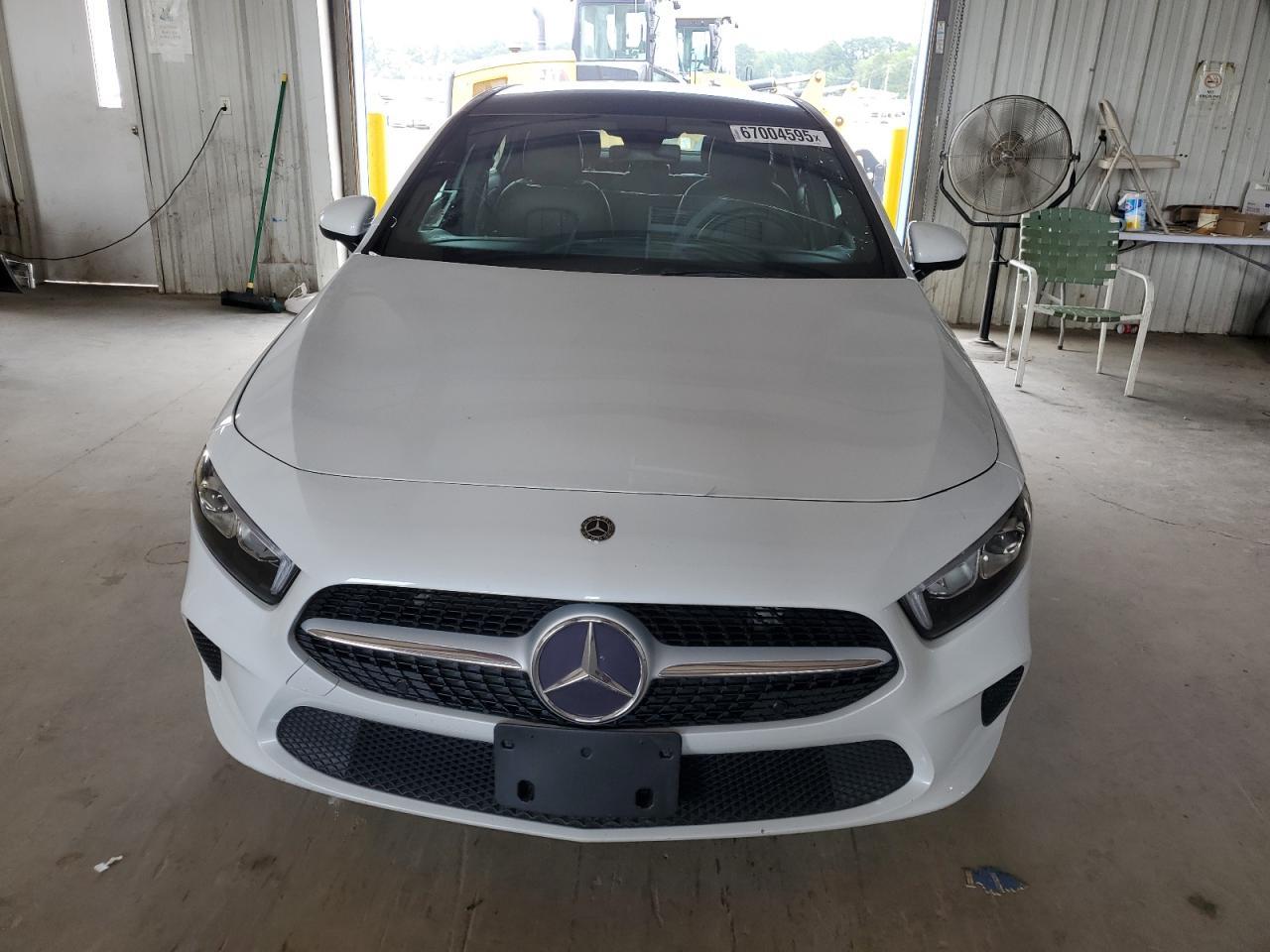 2019 Mercedes-Benz A 220 - Фото 5
