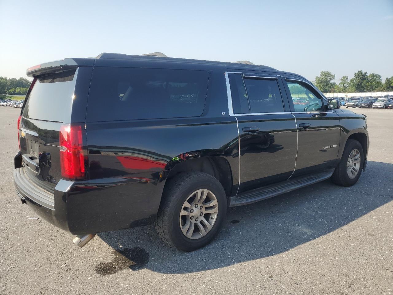 2019 Chevrolet Suburban K1500 Lt - Image 3