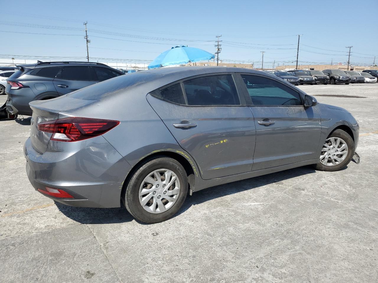 2020 Hyundai Elantra Se - Image 3