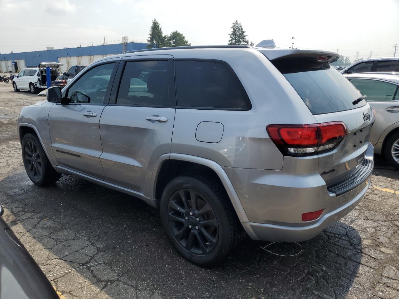 2019 Jeep Grand Cherokee Laredo - Фото 2