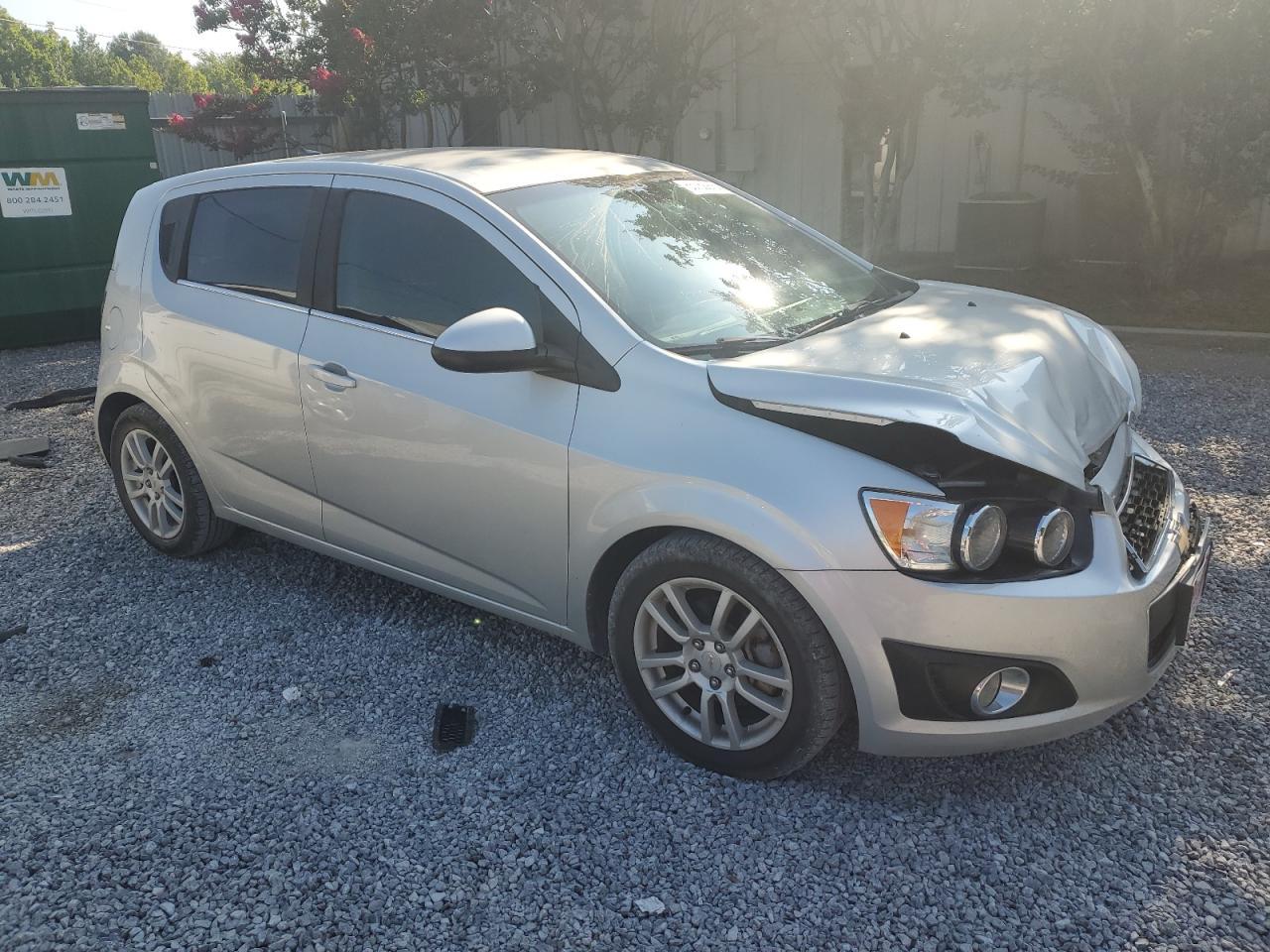 2012 Chevrolet Sonic Lt - Image 4