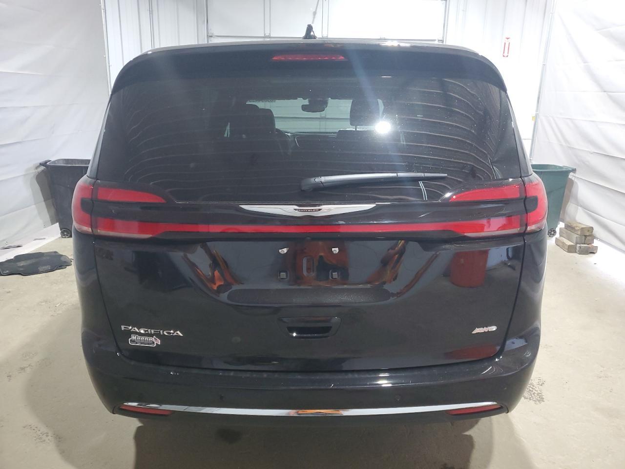 2025 Chrysler Pacifica Select - Image 6