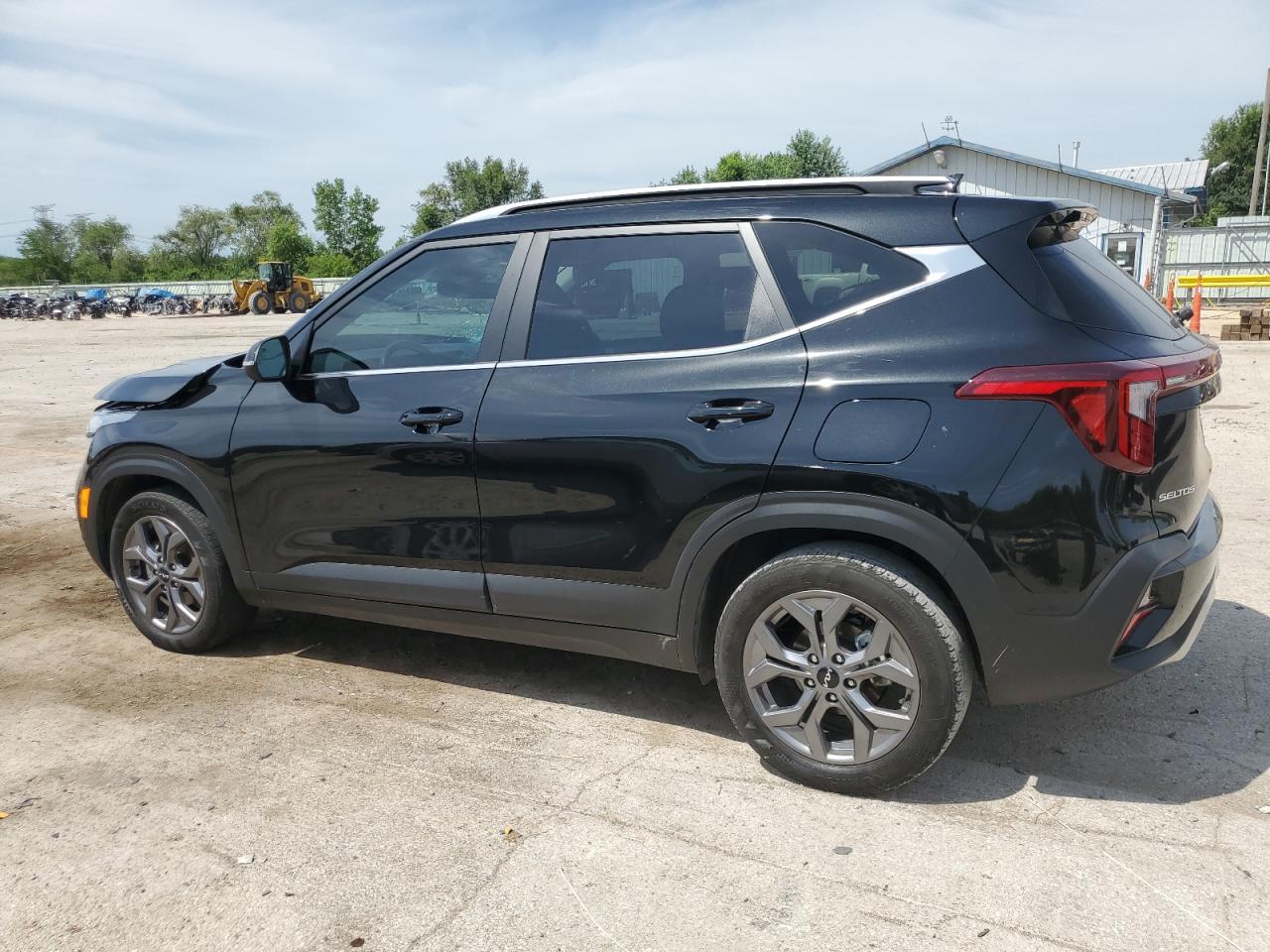 2024 Kia Seltos S - Image 2