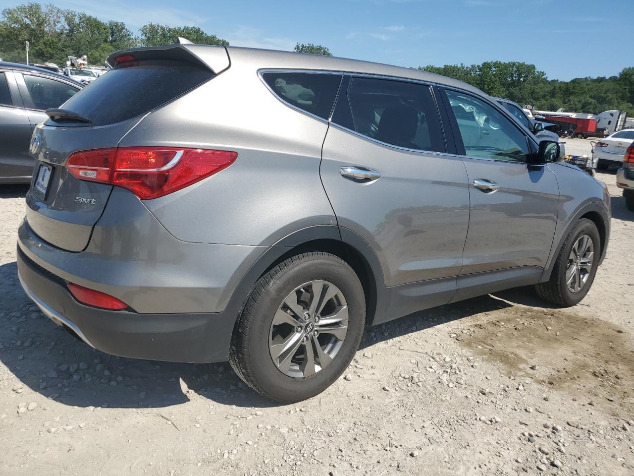 2014 Hyundai Santa Fe Sport 2.4L - Image 3