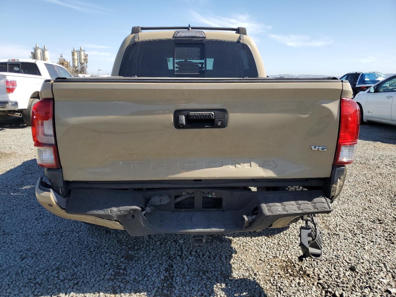 2017 Toyota Tacoma Double Cab - Фото 6