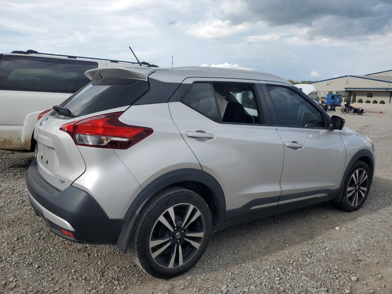 2019 Nissan Kicks S - Фото 3