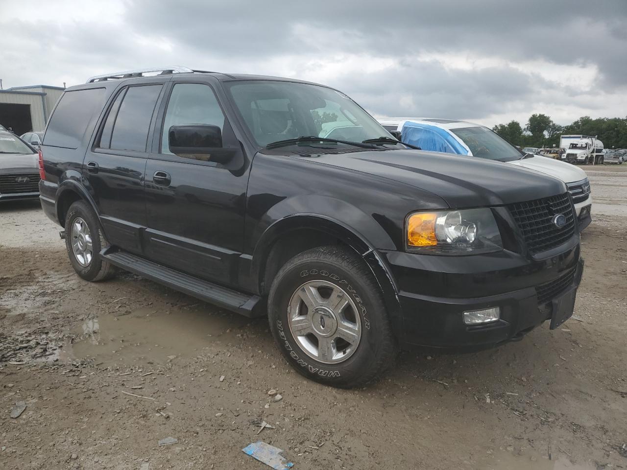 2005 Ford Expedition Limited - Image 4