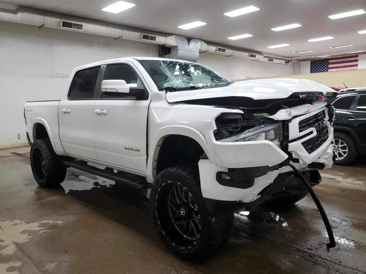 2020 Ram 1500 Laramie - Фото 4