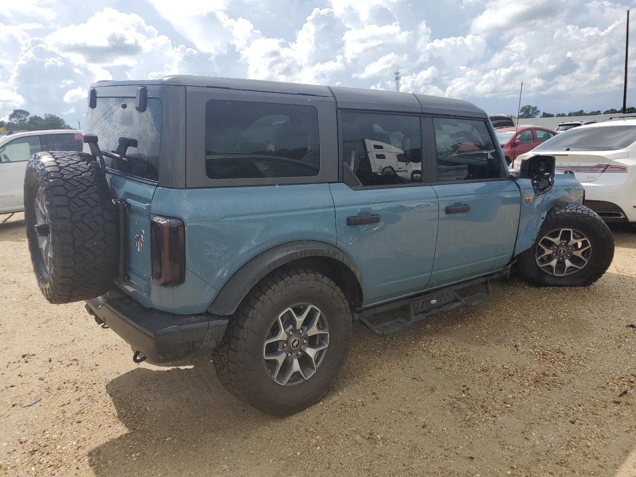 2022 Ford Bronco Base - Фото 3