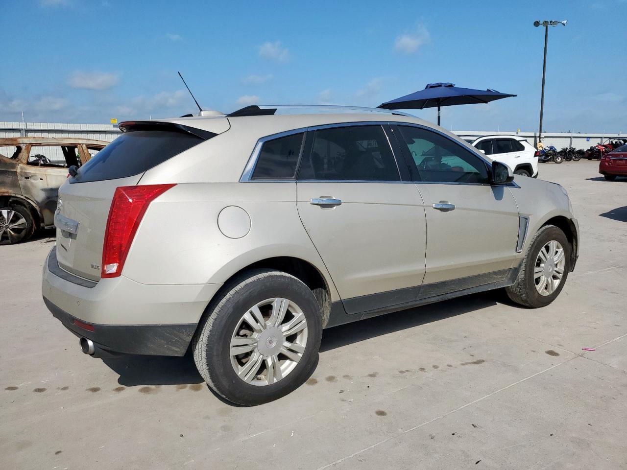 2016 Cadillac Srx Luxury Collection - Image 3
