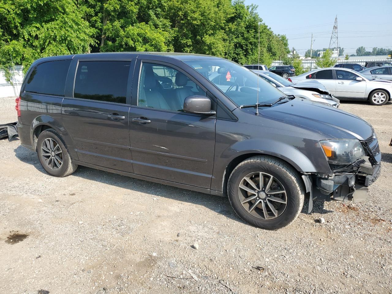 2017 Dodge Grand Caravan Gt - Image 4