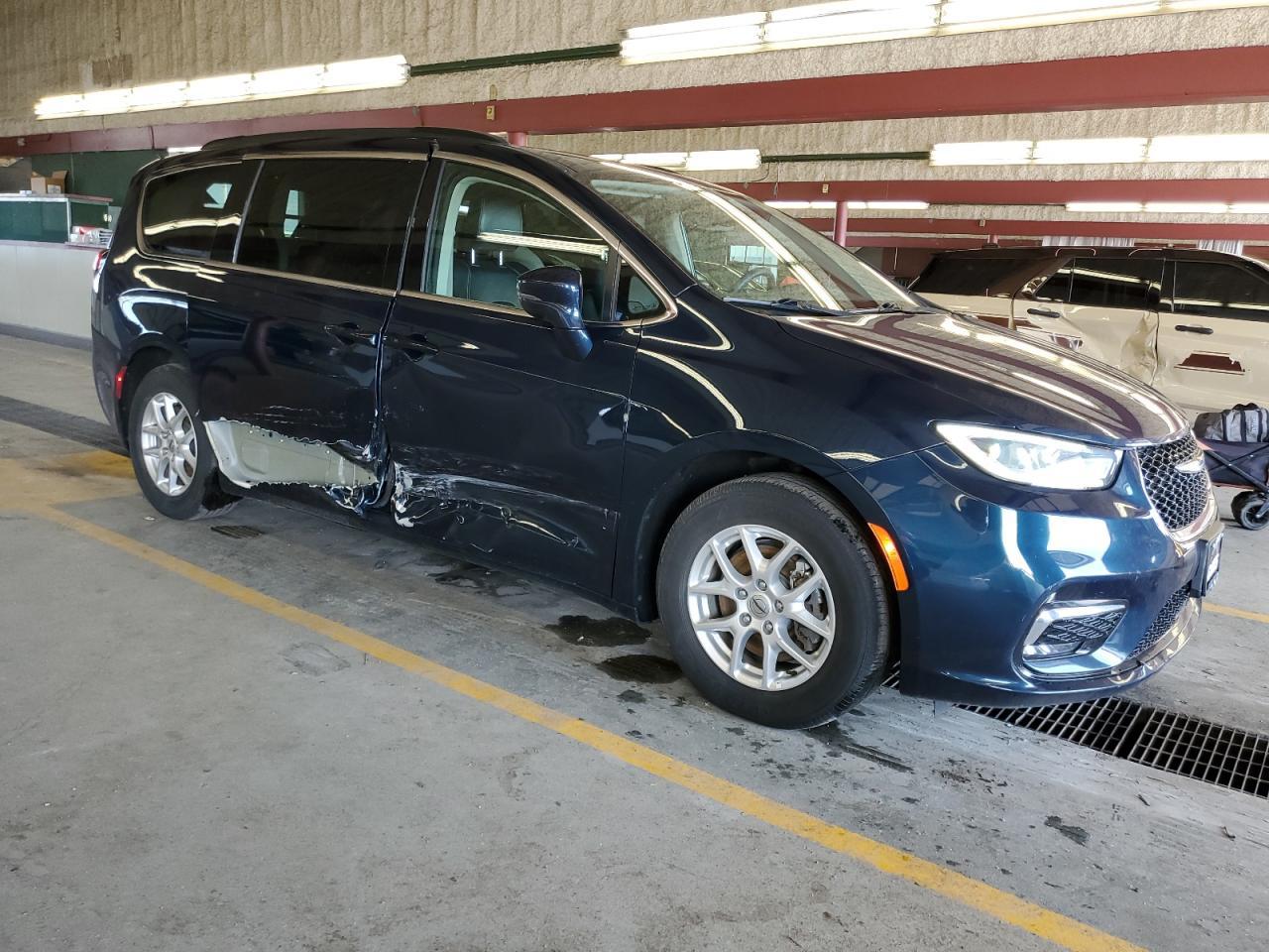 2022 Chrysler Pacifica Touring L - Фото 4