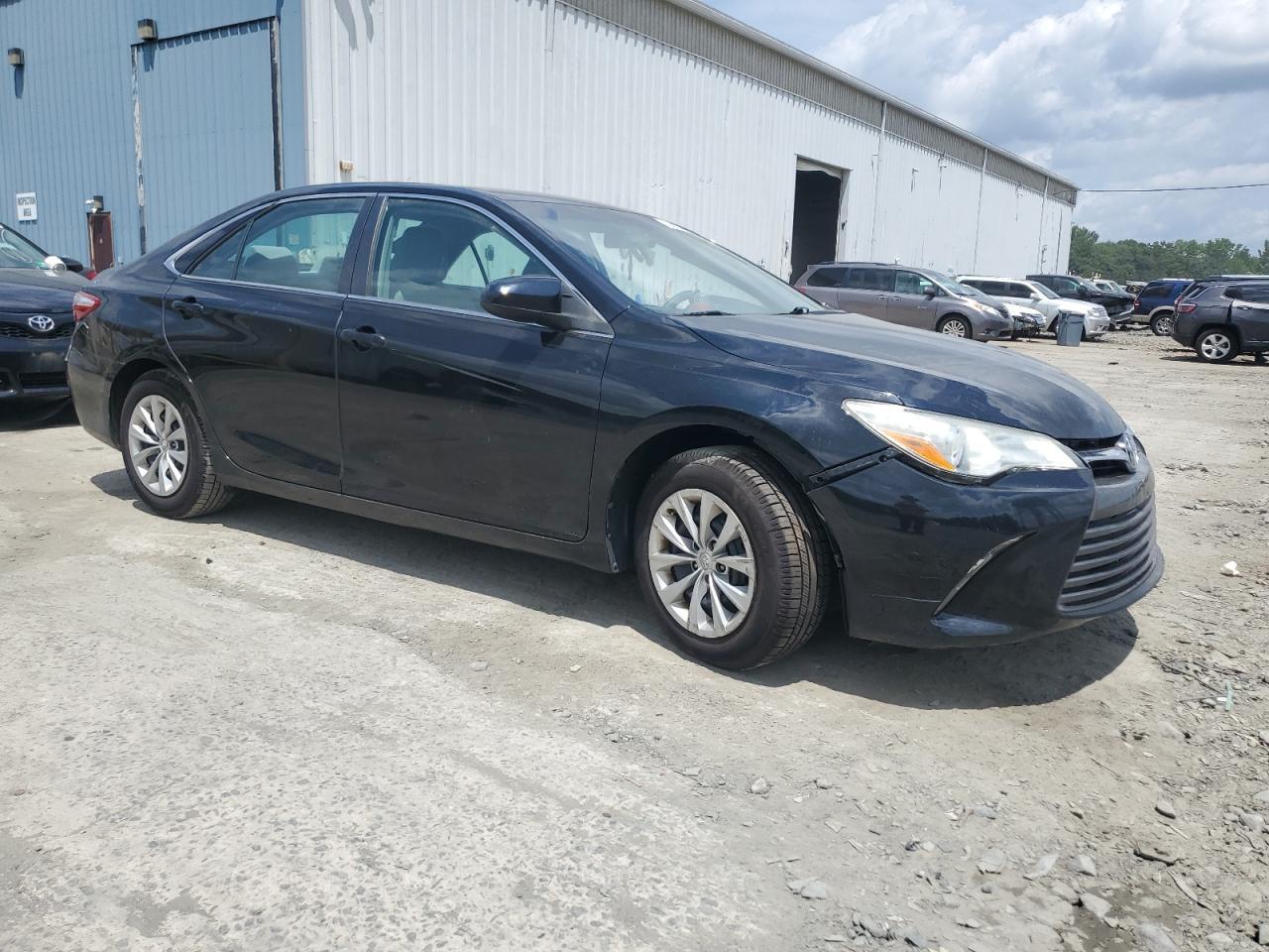 2015 Toyota Camry Le - Фото 4