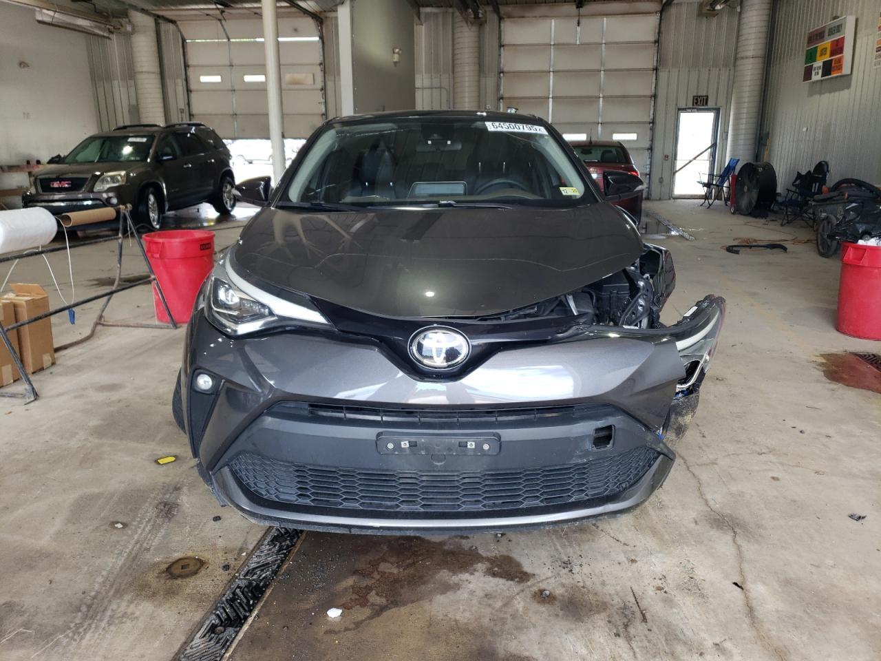 2022 Toyota C-Hr Xle - Фото 5