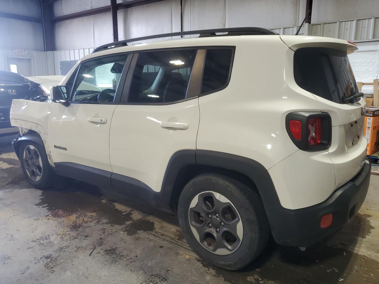 2015 Jeep Renegade Latitude - Фото 2