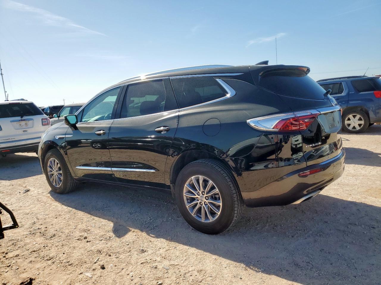 2024 Buick Enclave Essence - Image 2