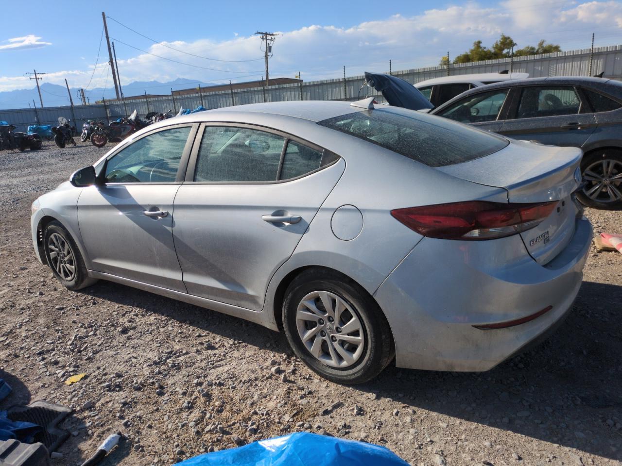 2017 Hyundai Elantra Se - Image 2