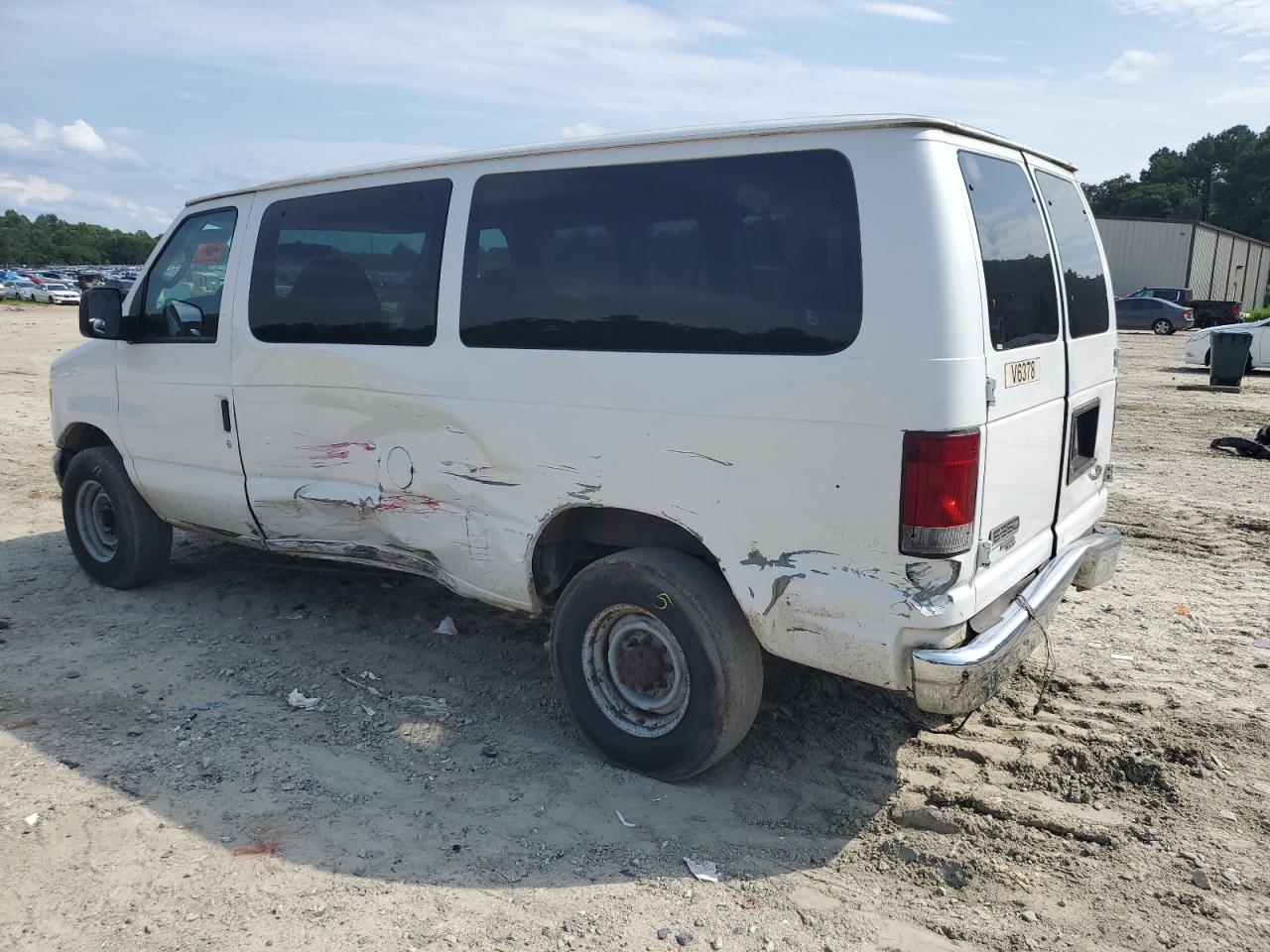 2007 Ford Econoline E350 Super Duty Wagon - Фото 2