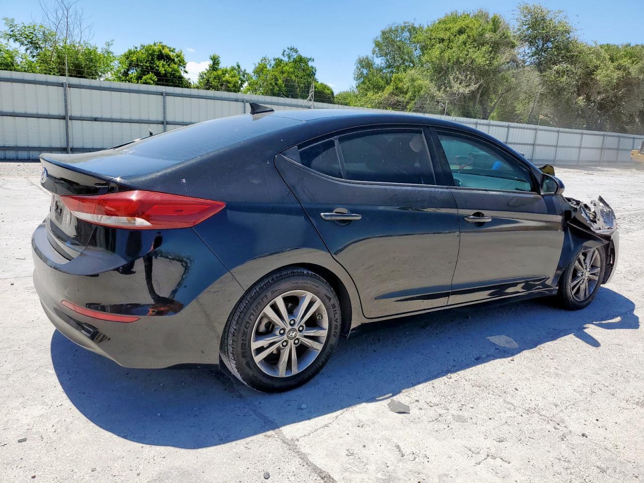 2018 Hyundai Elantra Sel - Image 3