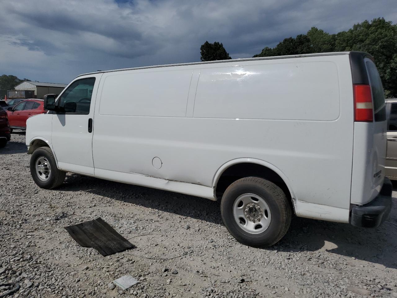 2014 Chevrolet Express G2500 - Фото 2
