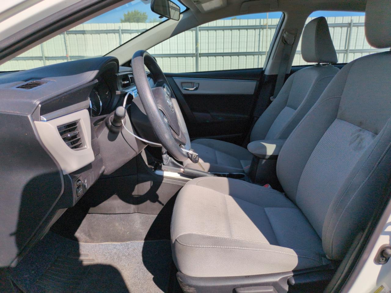 2014 Toyota Corolla L - Фото 7