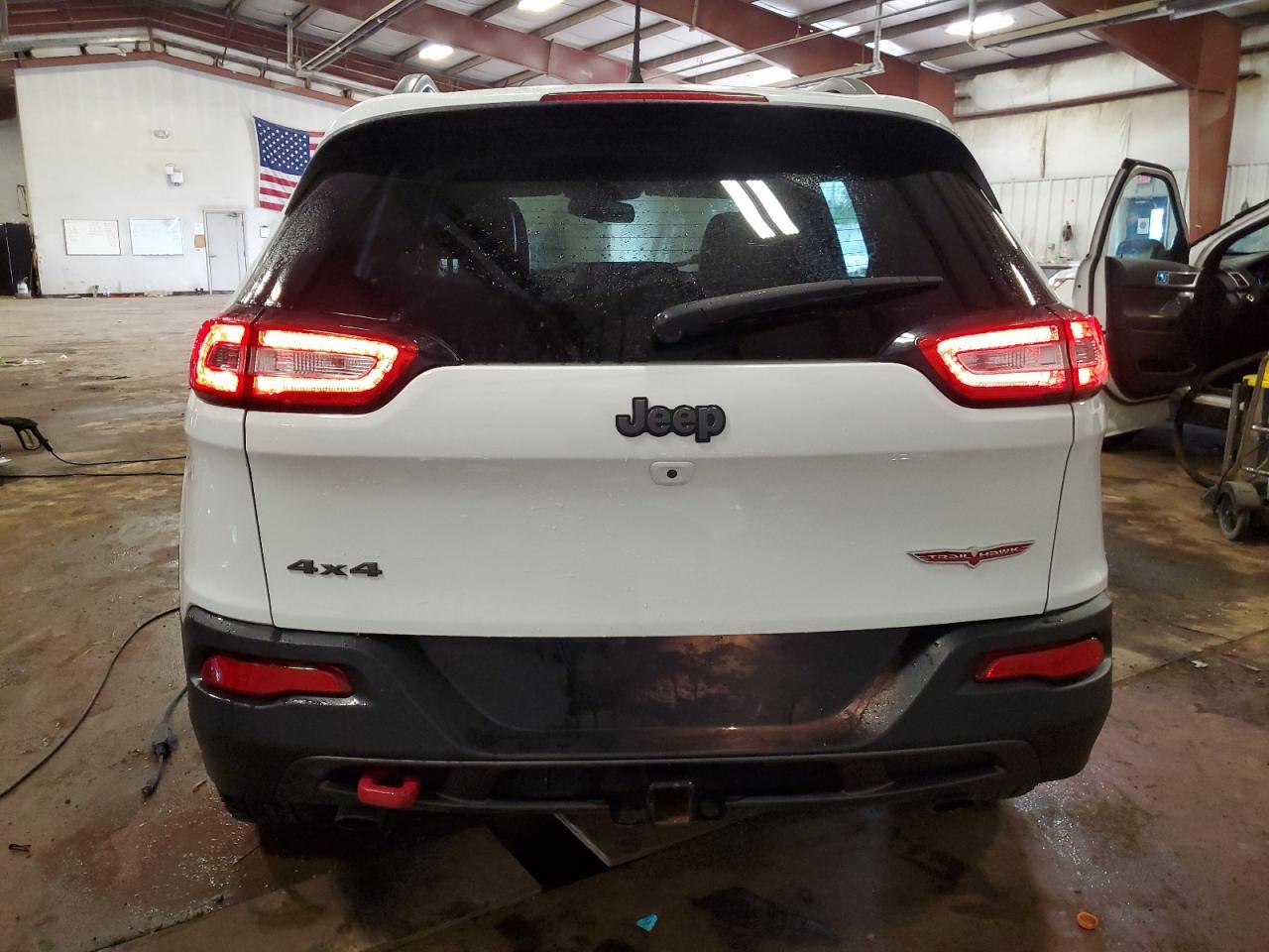 2016 Jeep Cherokee Trailhawk - Image 6