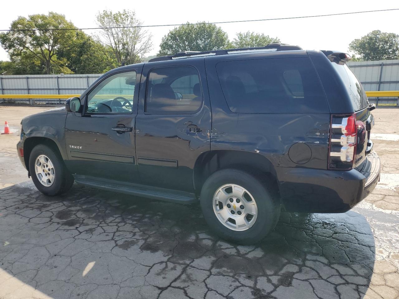 2013 Chevrolet Tahoe C1500 Ls - Фото 2
