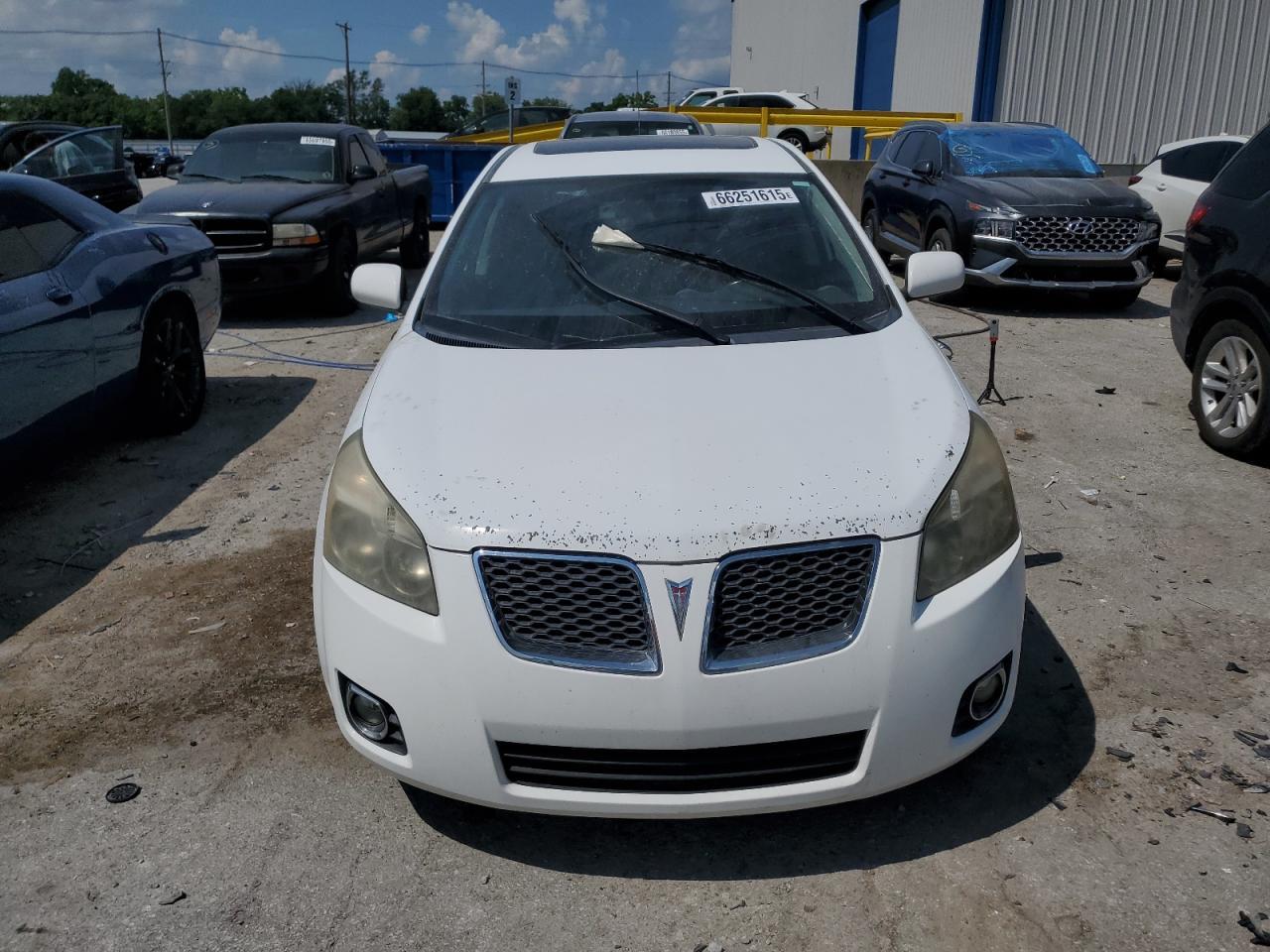 2009 Pontiac Vibe - Image 5