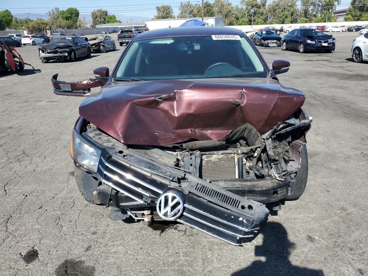 2014 Volkswagen Passat S - Фото 5