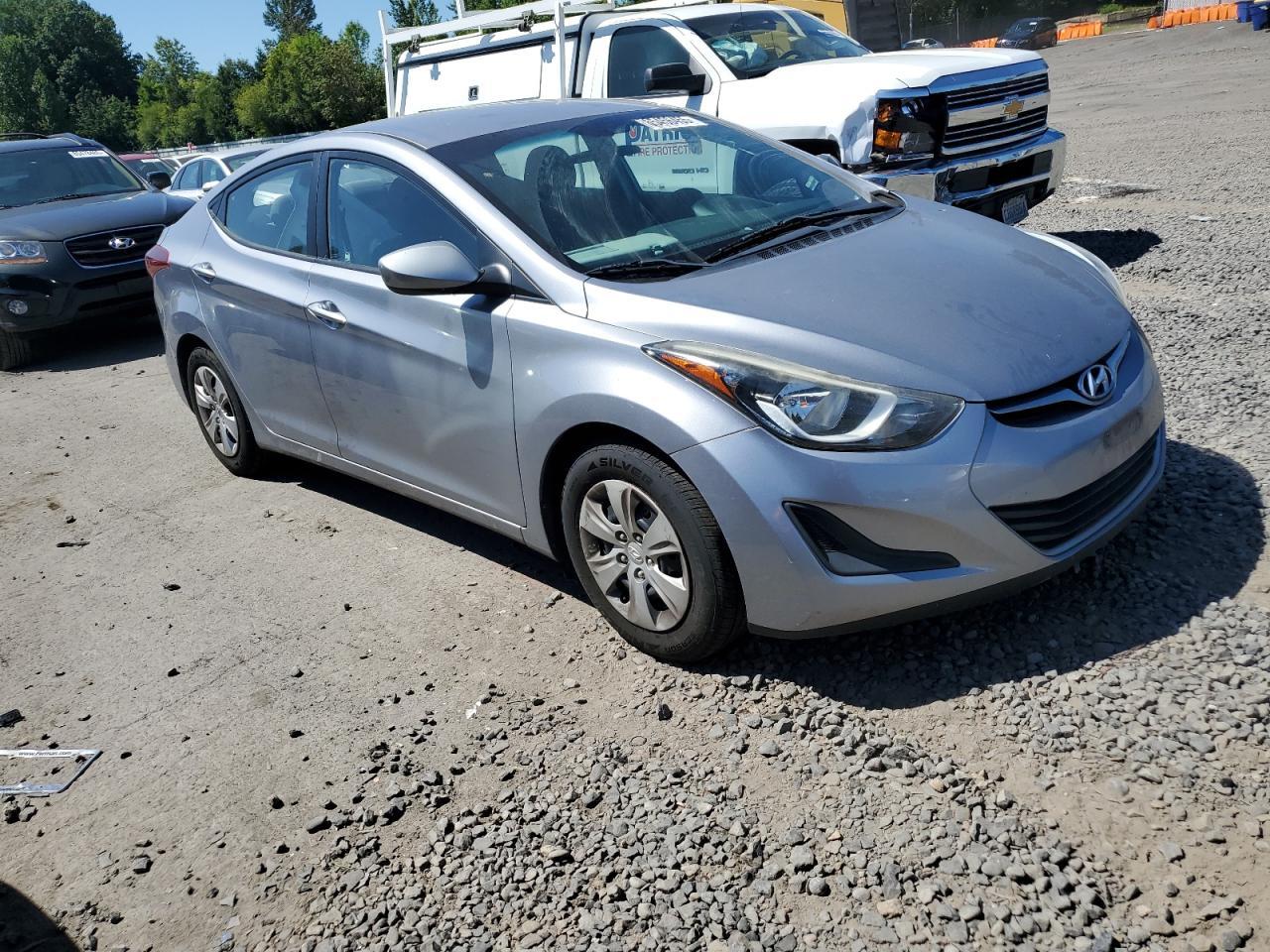 2016 Hyundai Elantra Se - Фото 4
