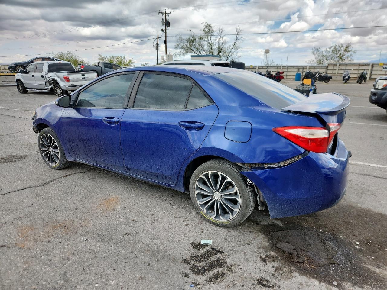 2015 Toyota Corolla L - Фото 2