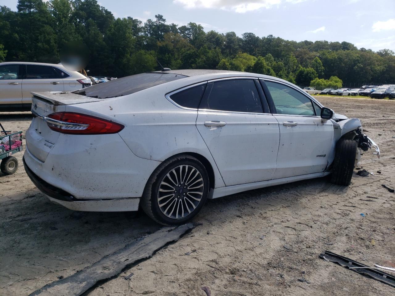 2017 Ford Fusion Titanium Hev - Фото 3