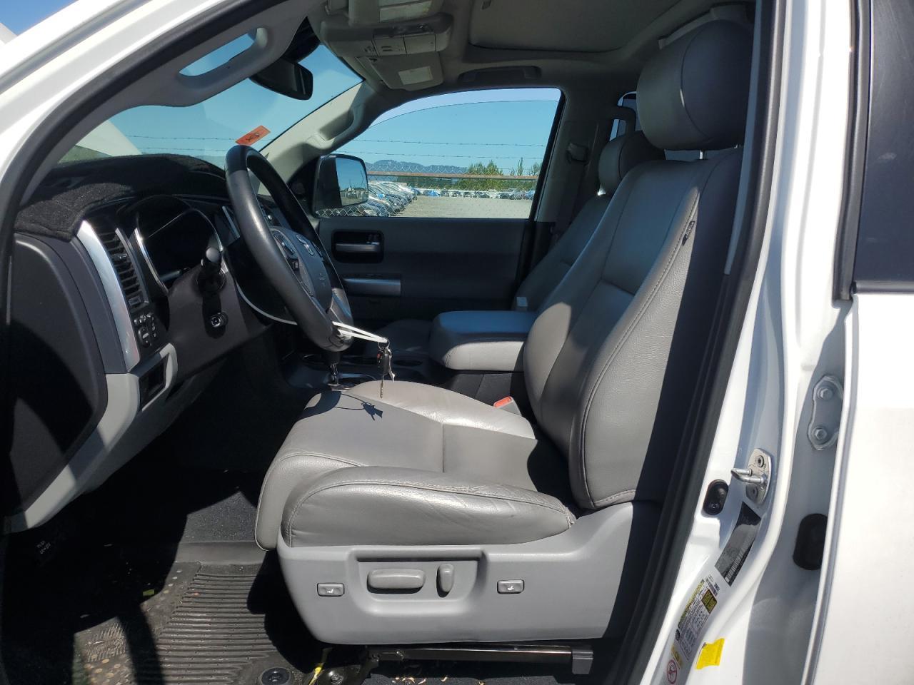 2019 Toyota Sequoia Limited - Фото 7