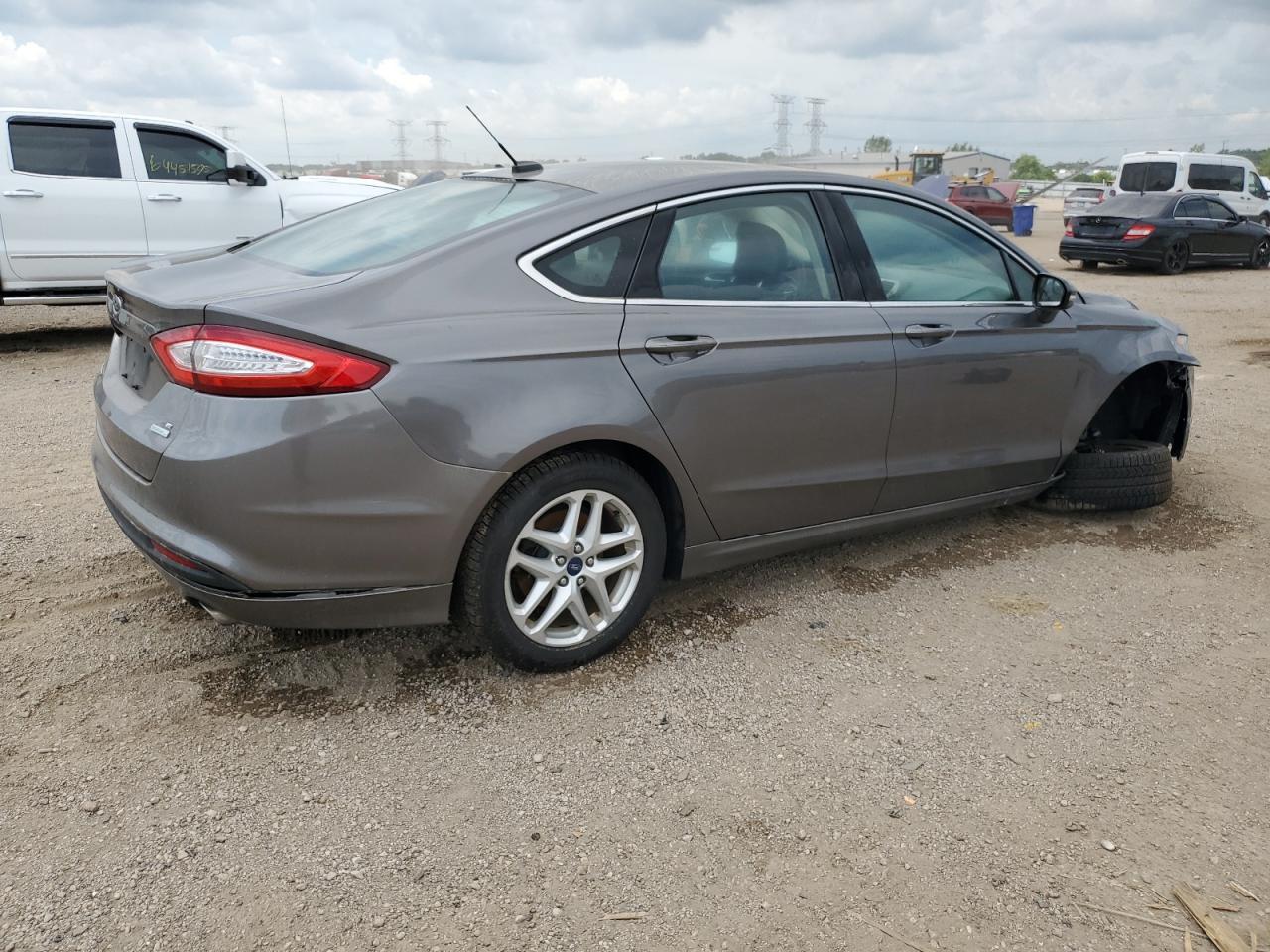 2013 Ford Fusion Se - Фото 3
