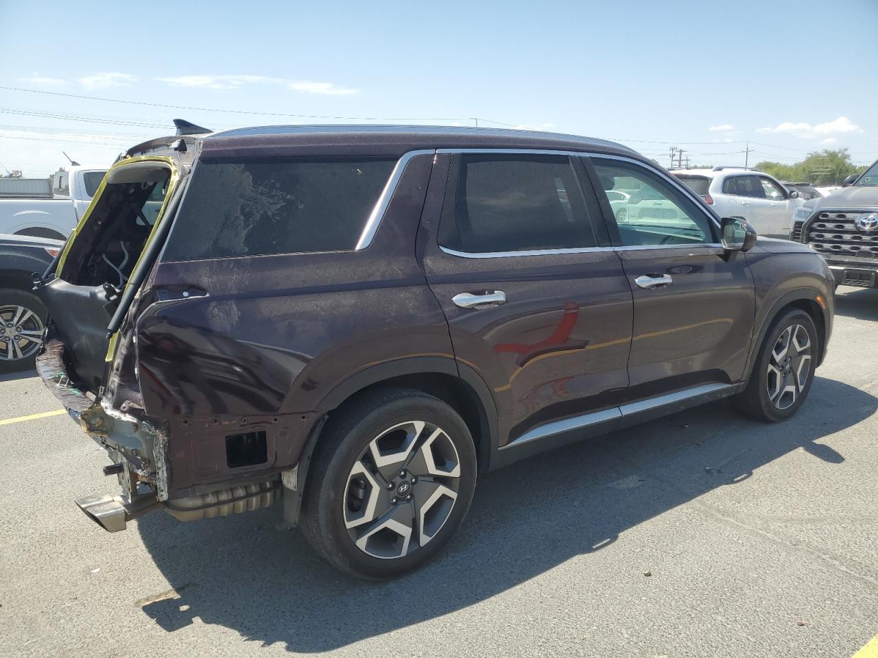 2023 Hyundai Palisade Limited - Image 3