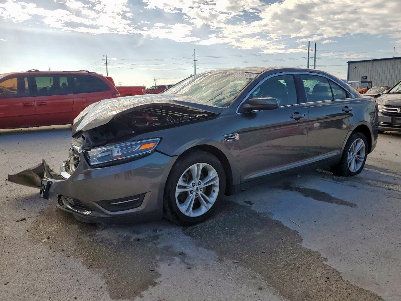2018 Ford Taurus Sel