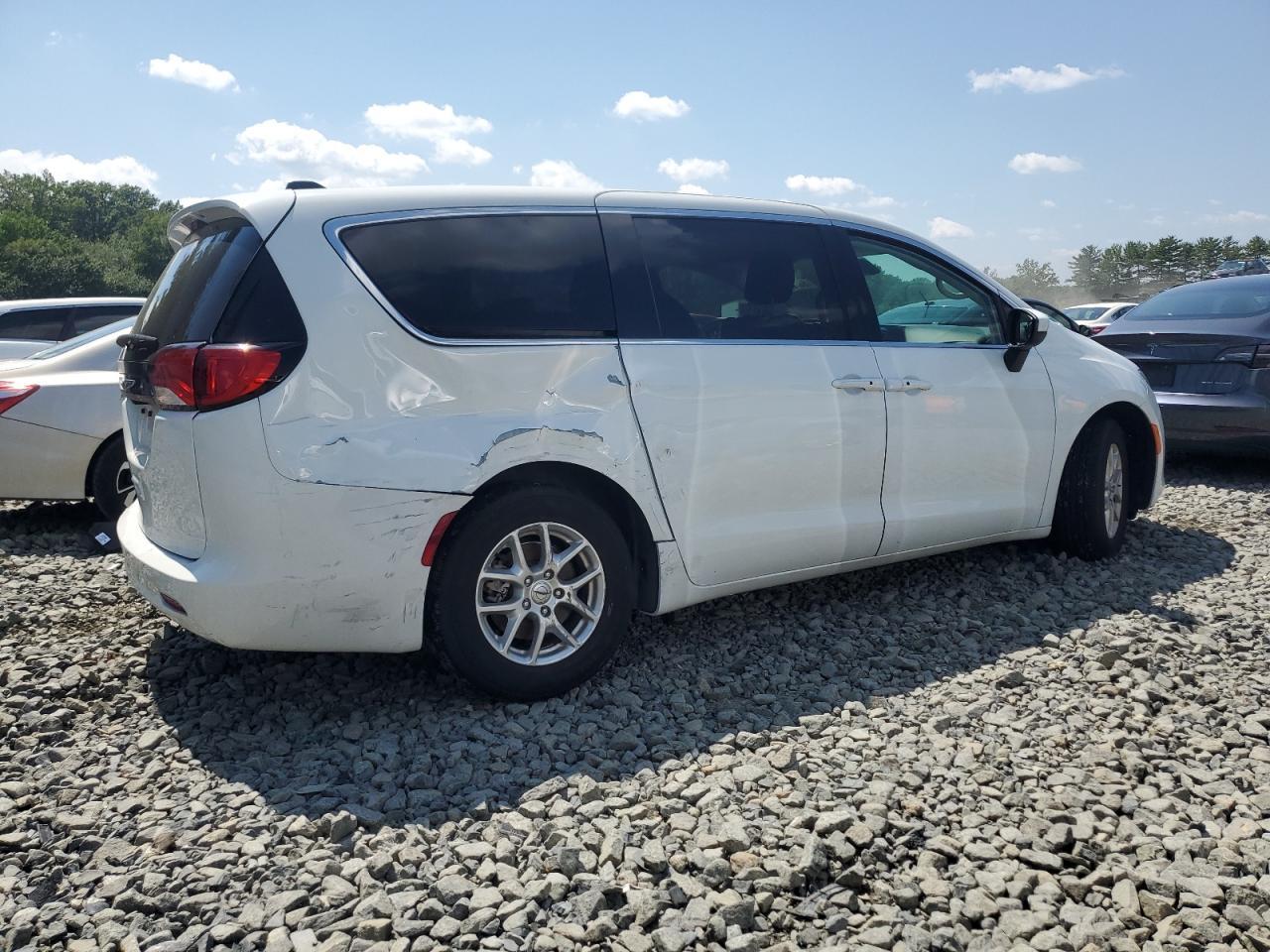 2023 Chrysler Voyager Lx - Фото 3