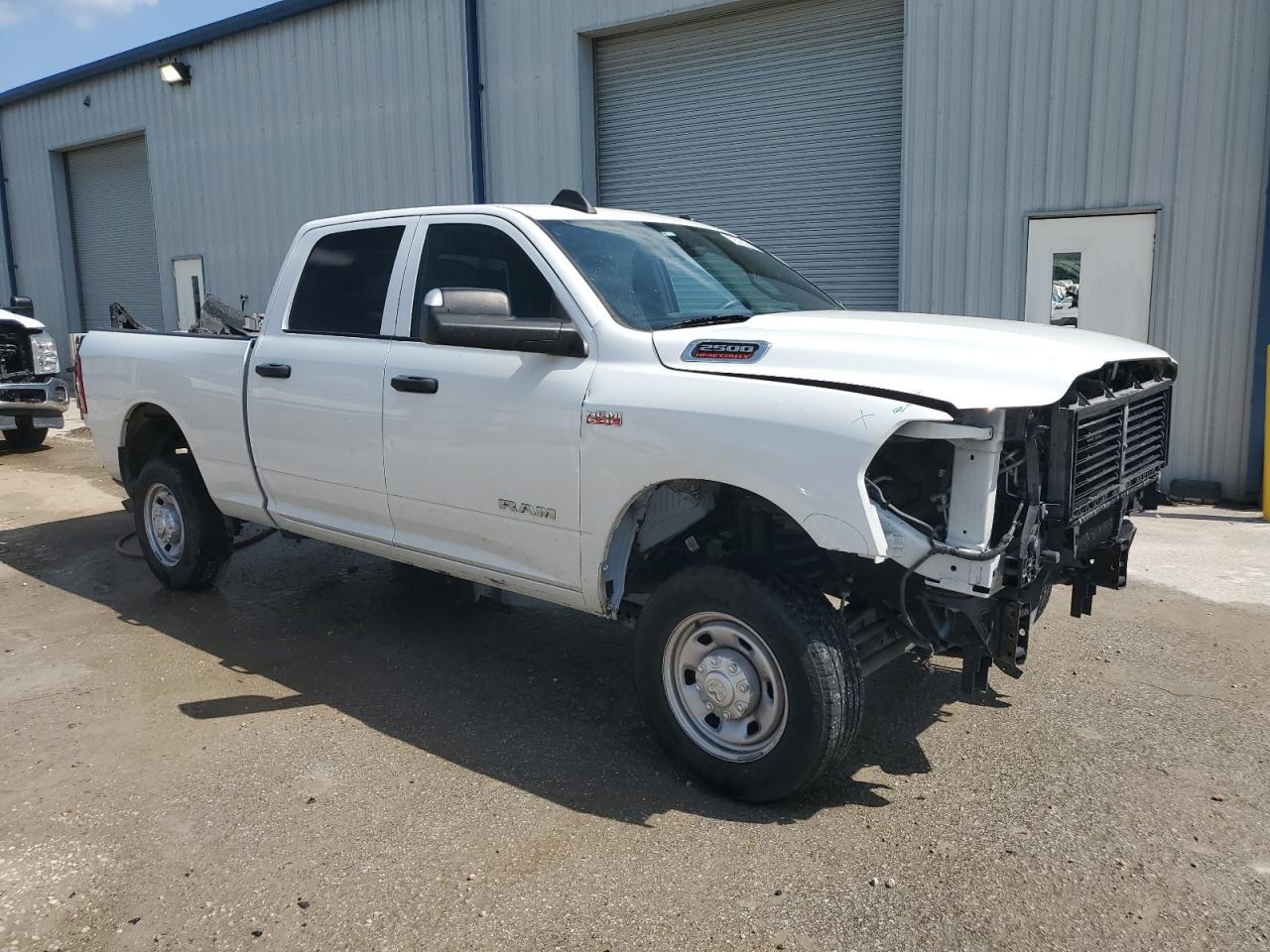 2022 Ram 2500 Tradesman - Фото 4