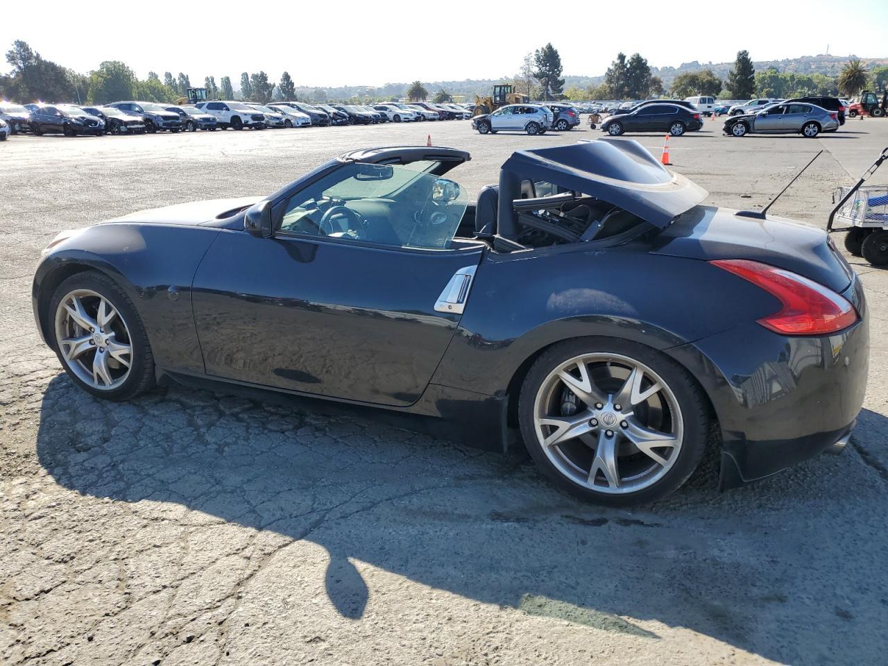 2012 Nissan 370Z Base - Фото 2