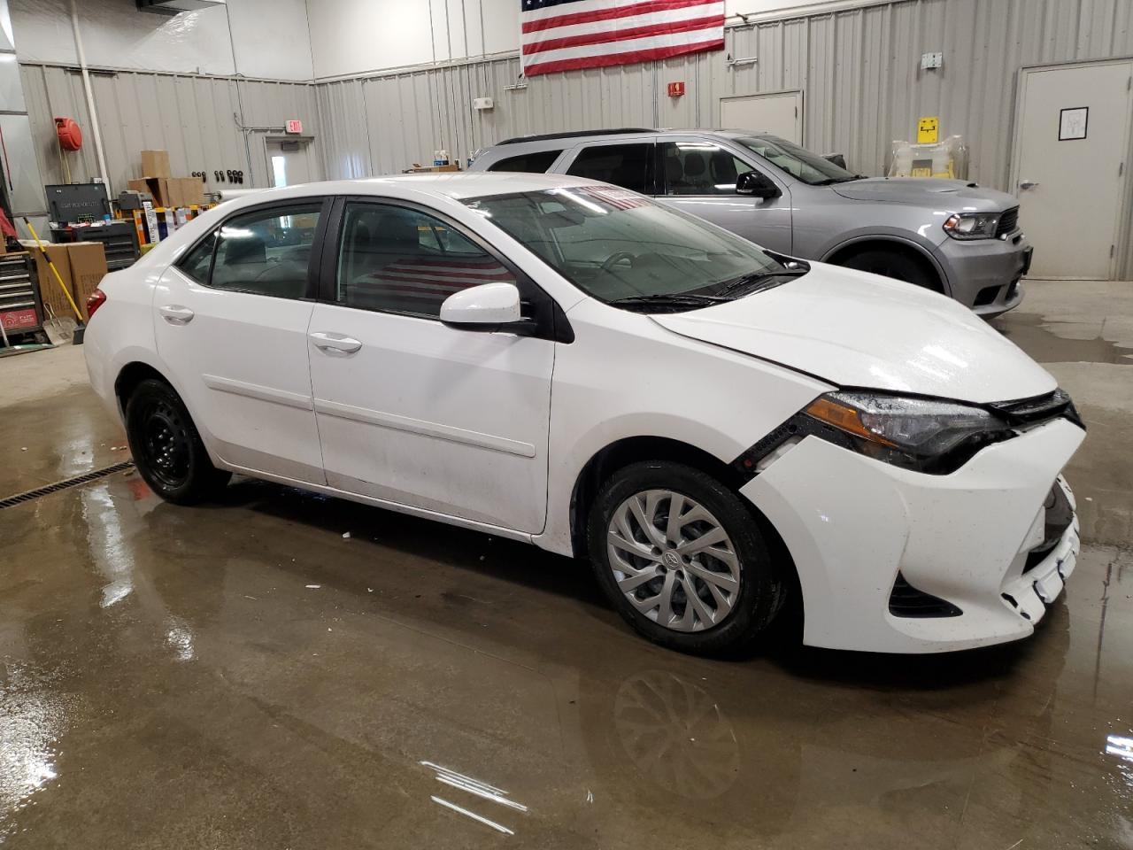 2017 Toyota Corolla L - Фото 4