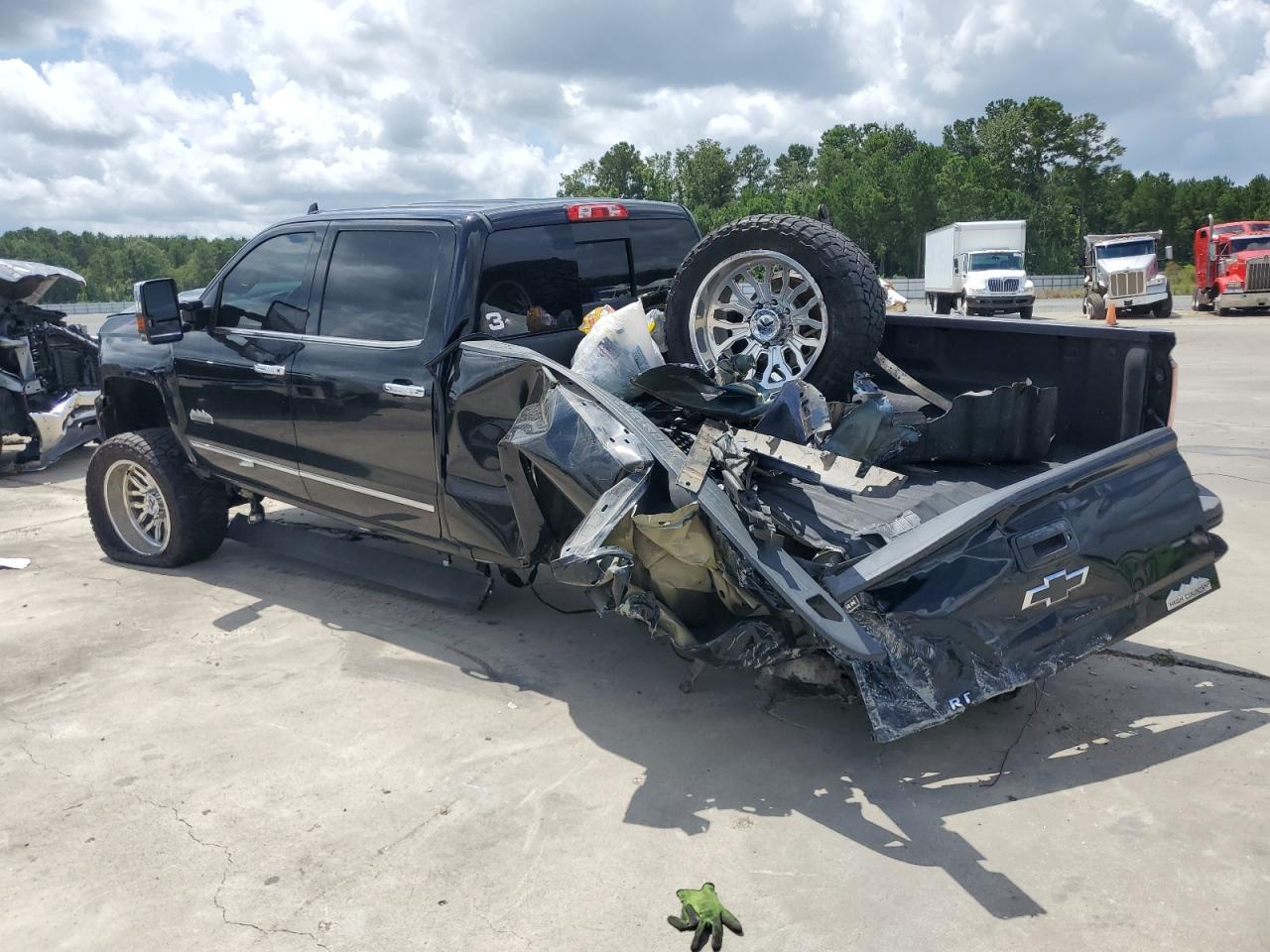 2019 Chevrolet Silverado K2500 High Country - Image 2