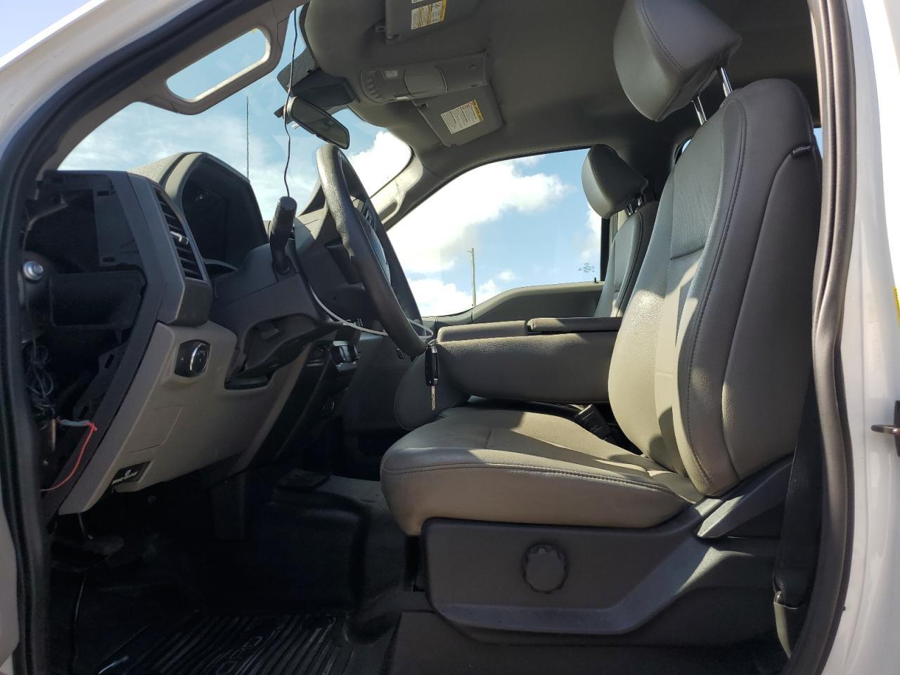 2022 Ford F250 Super Duty - Фото 7