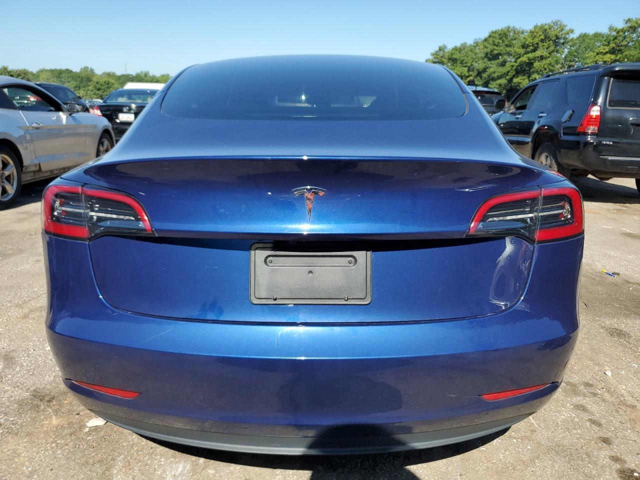 2023 Tesla Model 3 - Фото 6