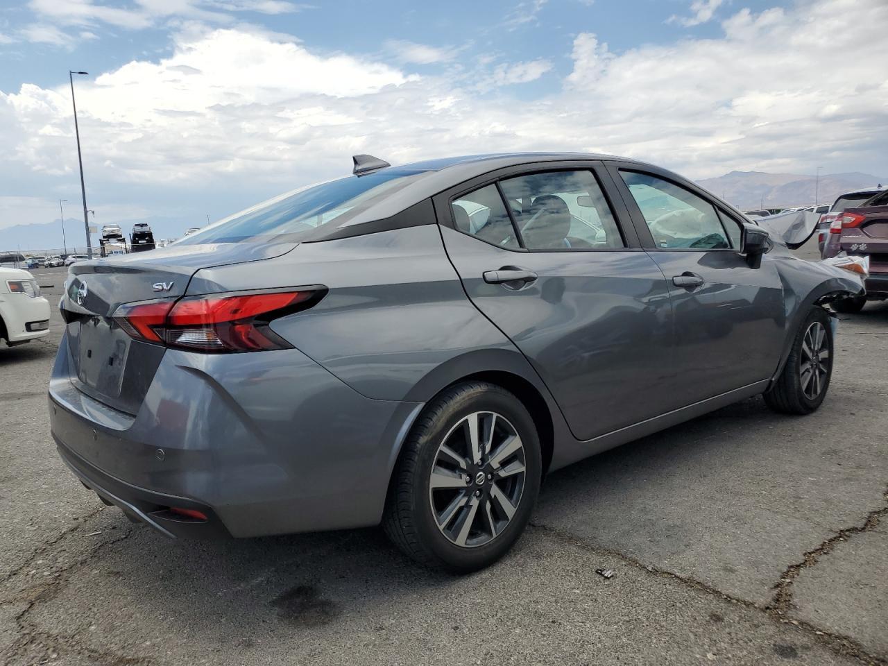 2021 Nissan Versa Sv - Фото 3