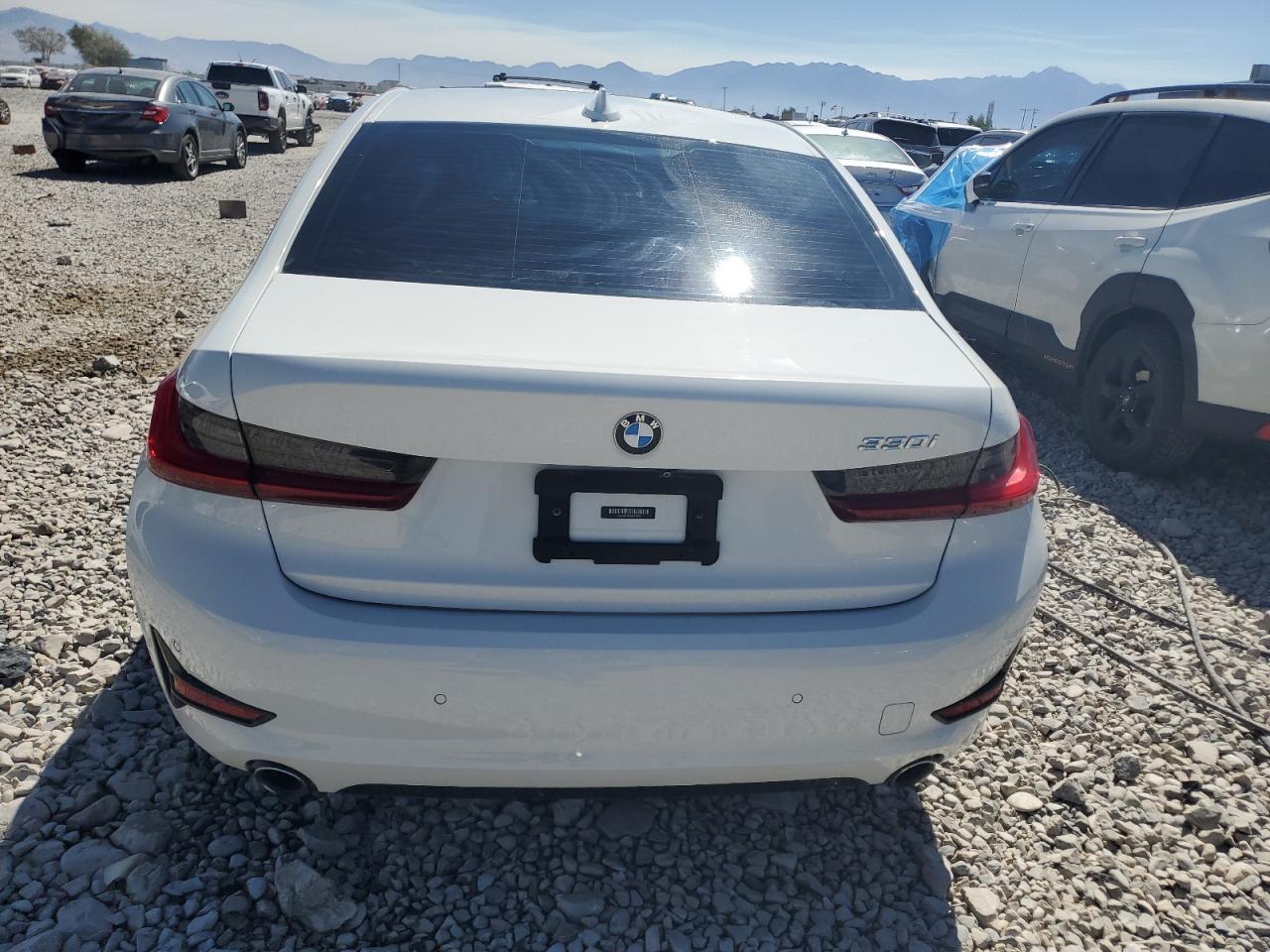 2020 BMW 330I - Фото 6