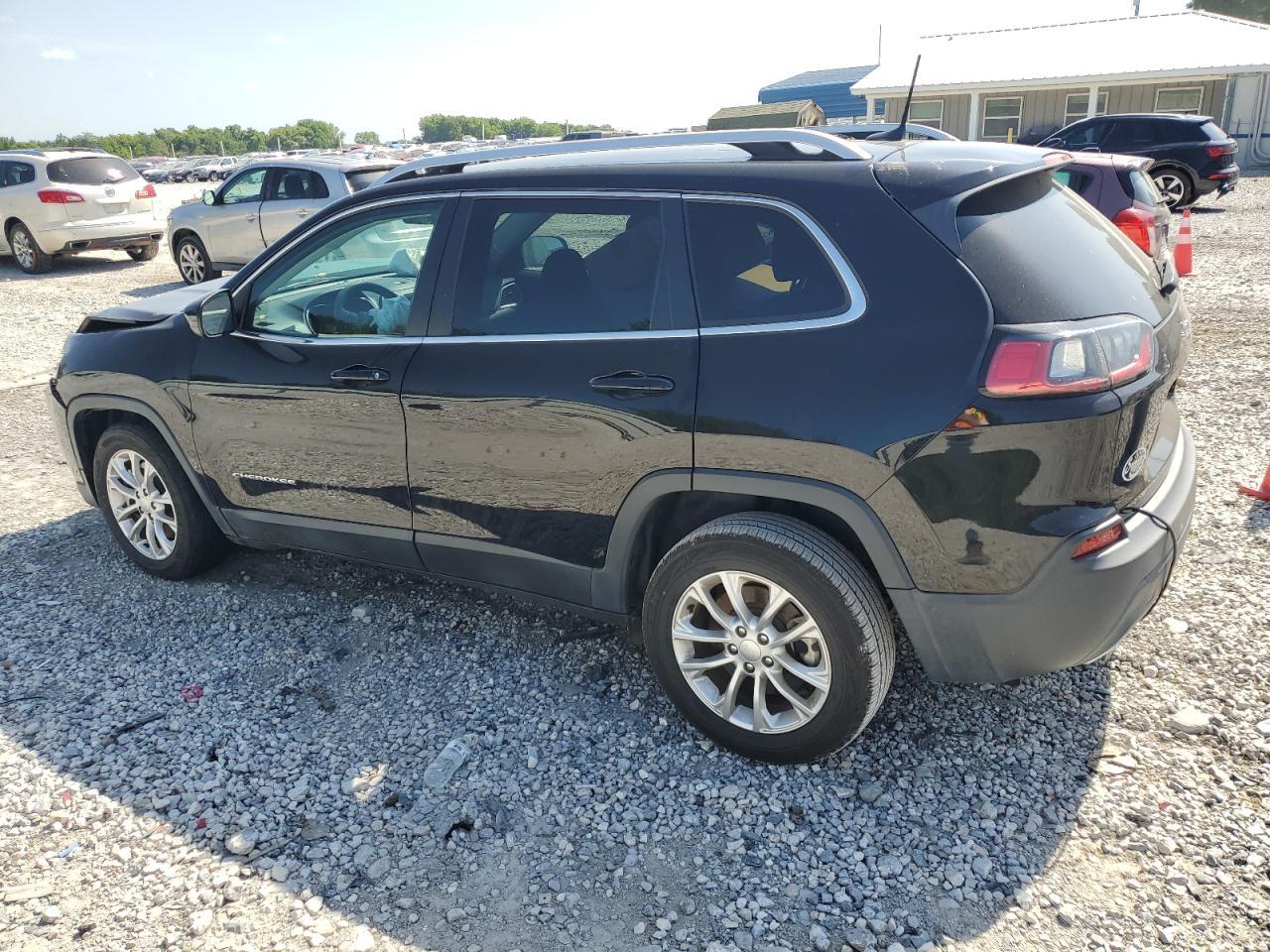 2019 Jeep Cherokee Latitude - Фото 2