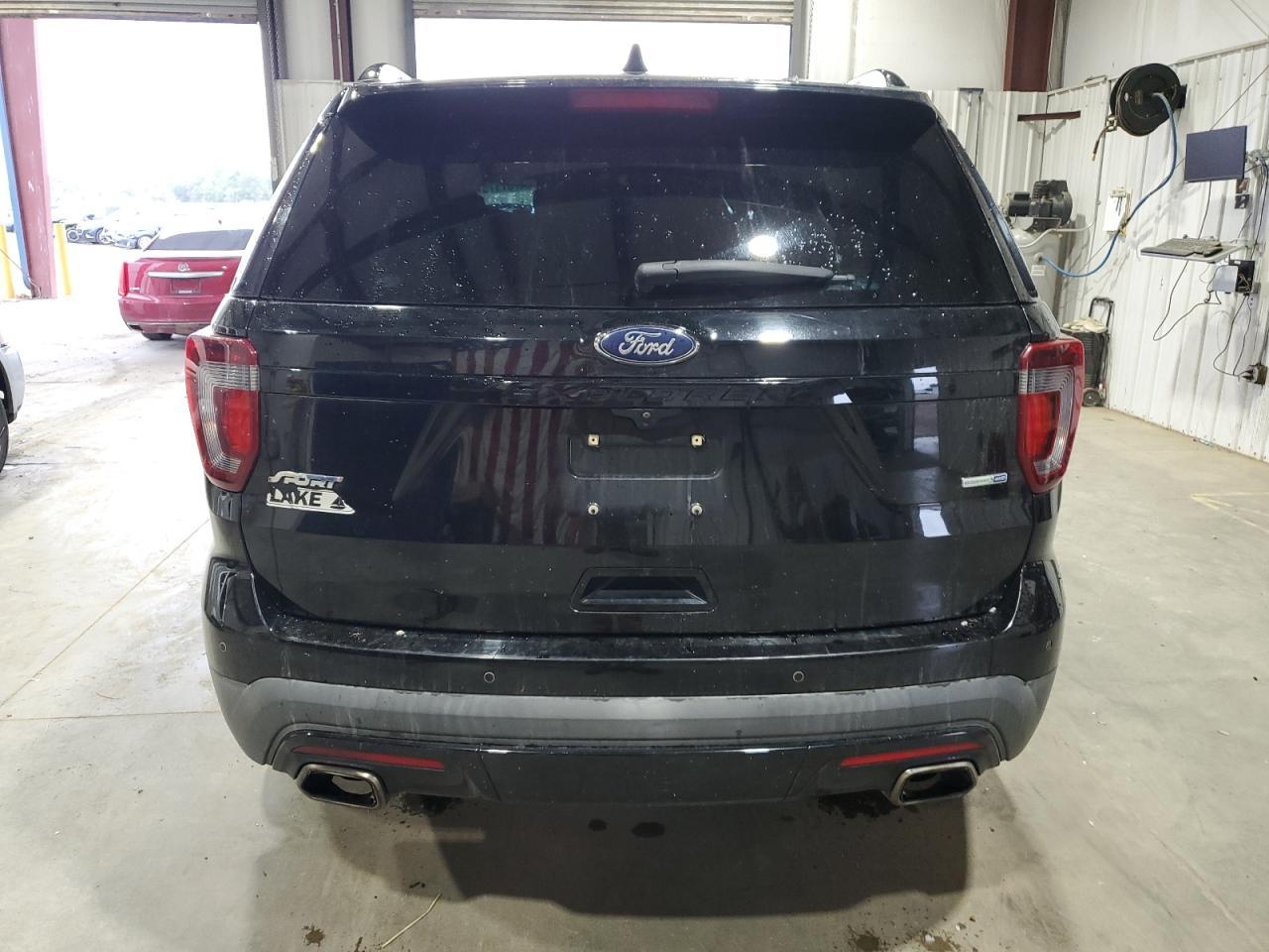 2017 Ford Explorer Sport - Фото 6